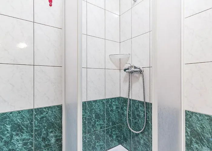 1 Bedroom Stunning In