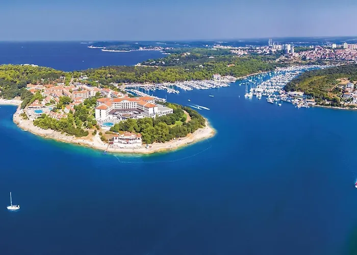 1 Bedroom Stunning In *