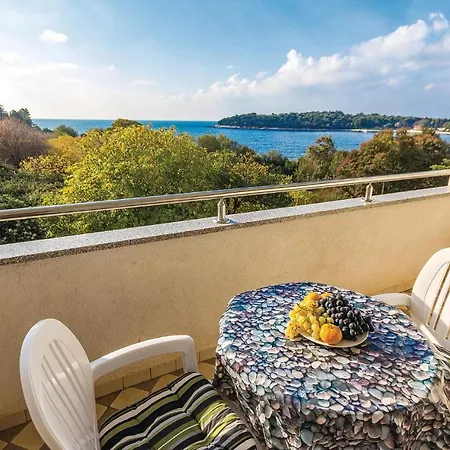 1 Bedroom Stunning In Apartment Pula