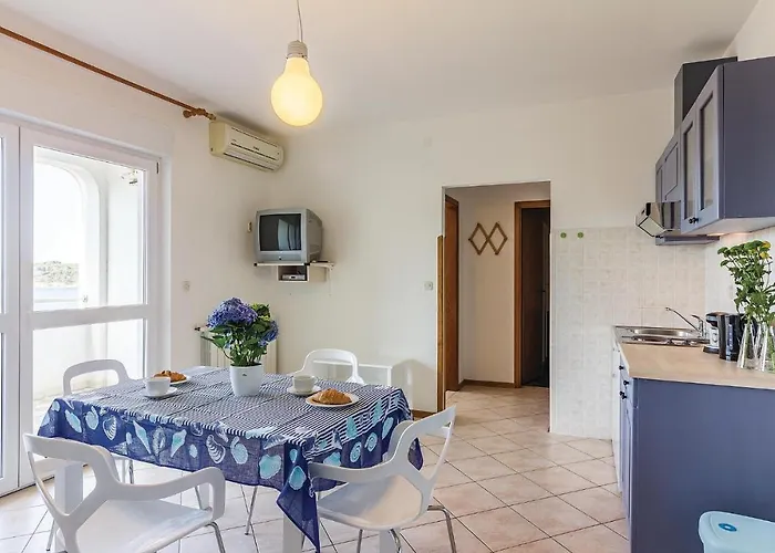 Appartement 1 Bedroom Stunning In Pula