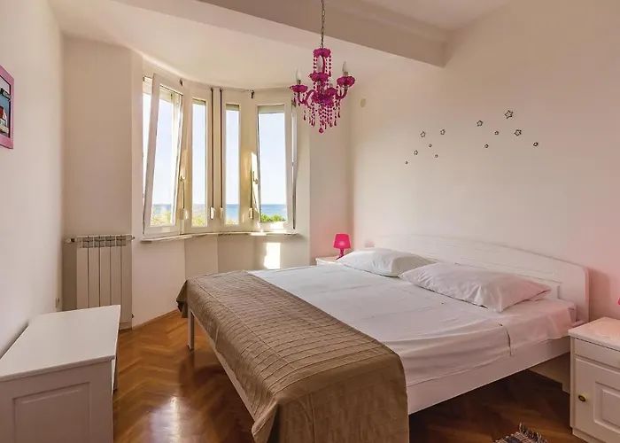 Appartement 1 Bedroom Stunning In *
