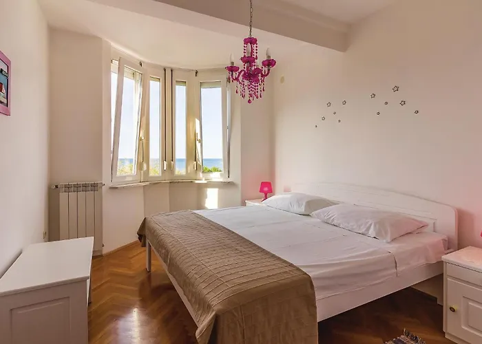 Appartement 1 Bedroom Stunning In *