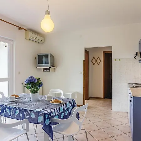 Cozy In With Wifi Apartament *